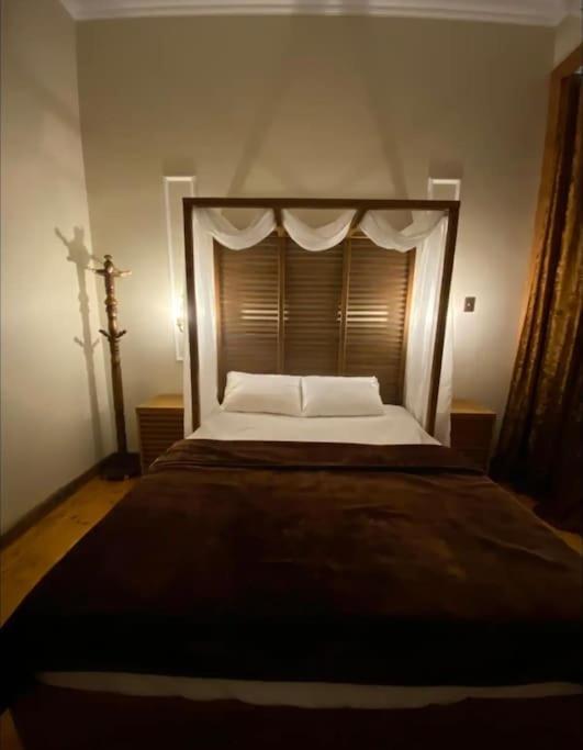Apartment 2br In Downtown, No Electricity Cut *