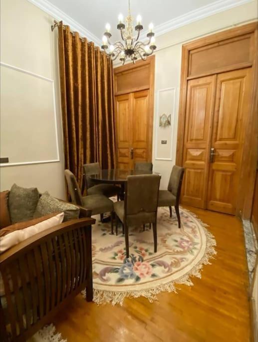 Apartment 2br In Downtown, No Electricity Cut *